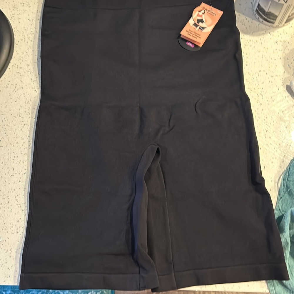 Shapermint Shaper BikeShorts - Picture 4 of 4